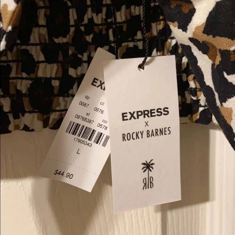 NWT Express x Rocky Barnes leopard print tie front bra top, size large - Image 5