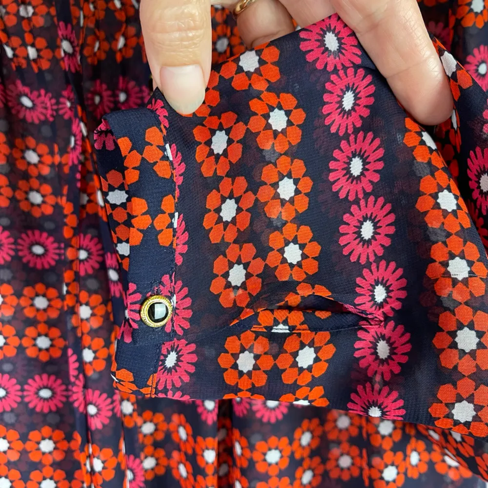 Gap Outlet Semi Sheer Lightweight Blouse Top Career Casual Blue Floral Medium - Image 4