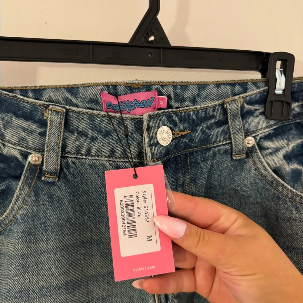 NWT edikted jeans with pink lacing detail size M Size M - Image 3