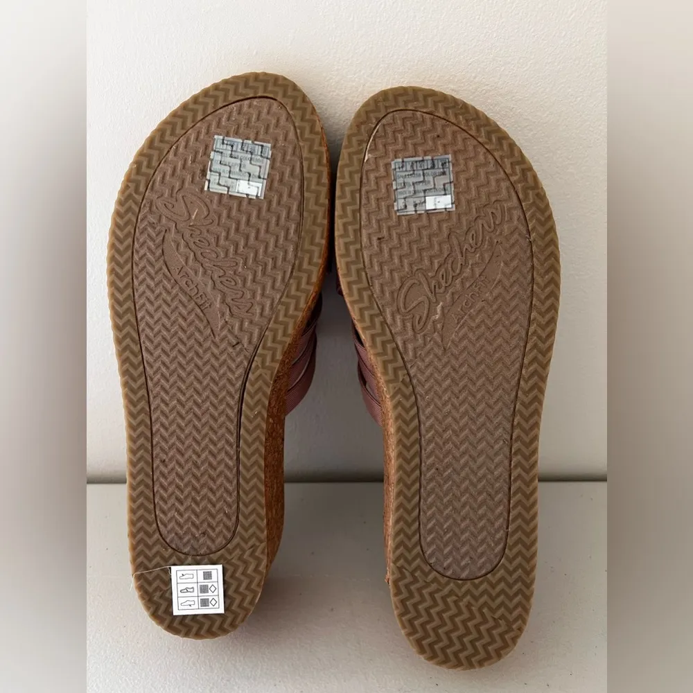 Skechers Arch Fit Bevelee Mauve Sandals Flip Flops Size 11 EUC - Image 8