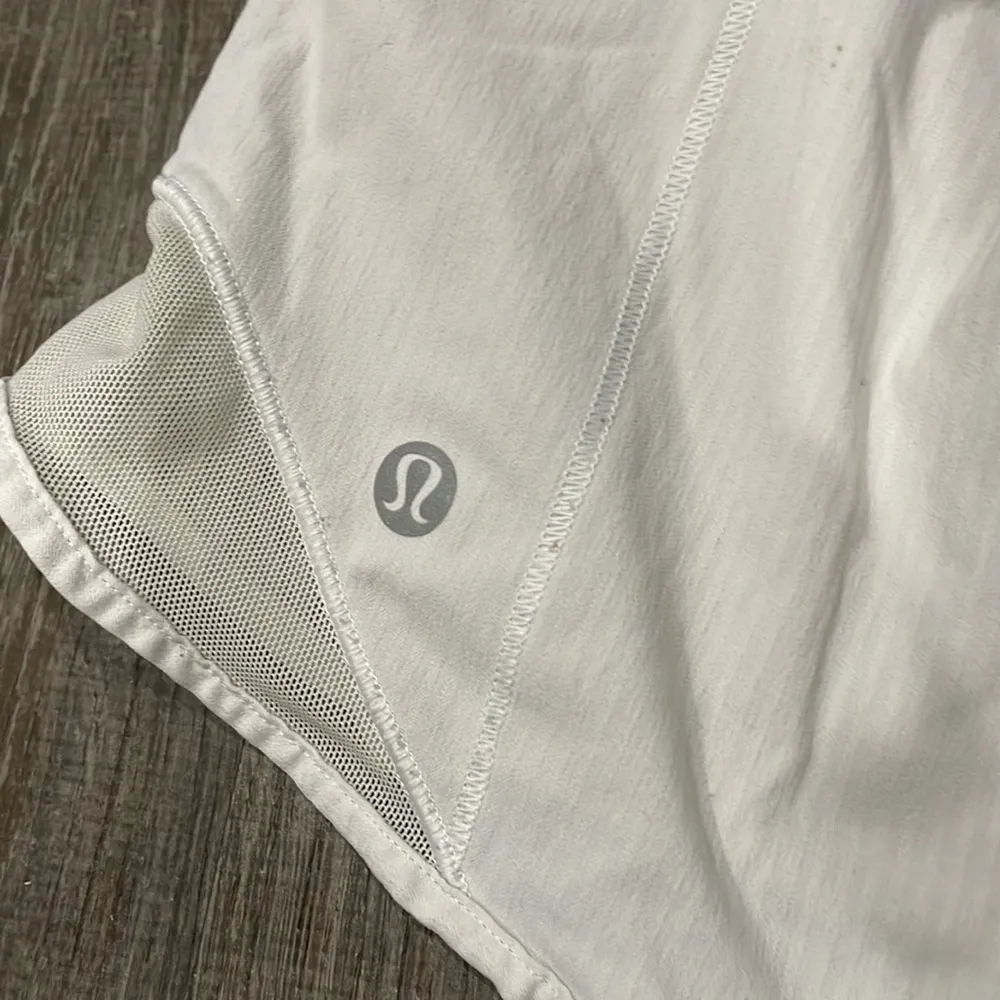 Lululemon White / Barely Beige Hotty Hot Short II (Long 4") - Image 13