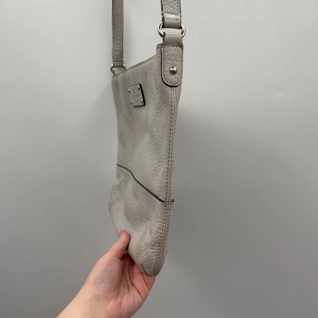 Kate‎ Spade Bag Bay Street Cora Pebbled Leather Beige Gray Crossbody - Image 7