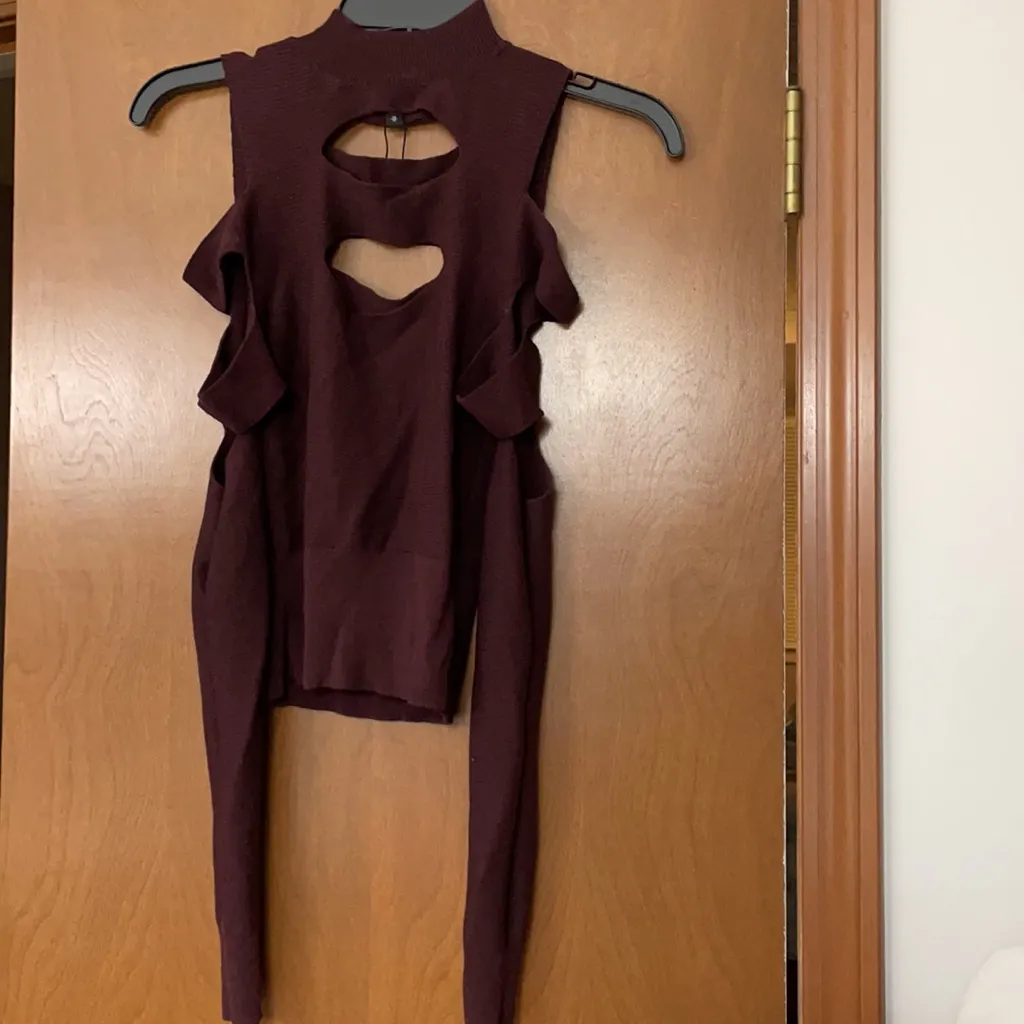 New Express cut out long sleeves sweater - Image 2