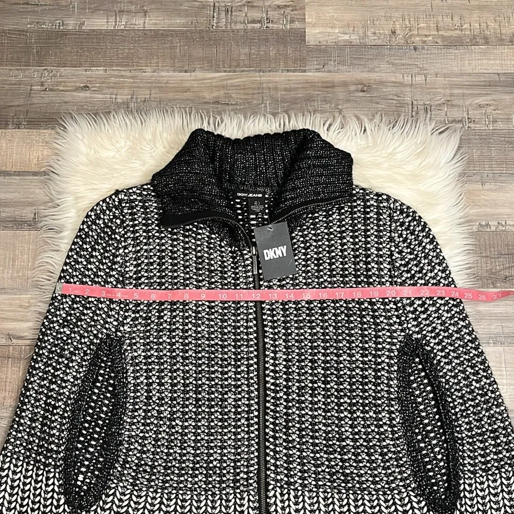 NWT DKNY Jeans sweater cape poncho chunky knit with subtle metallic L - Image 7