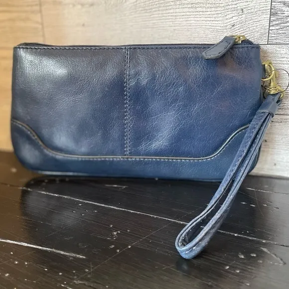 Wilson‎ leather navy blue wristlet NWT - Image 6