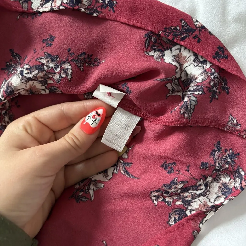 C Womens Size Small Blouse Sleeveless Red White Floral High Neck Layered - Image 5