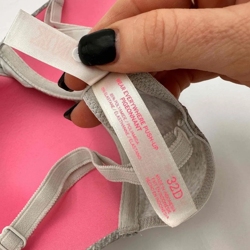 PINK Victorias Secret Gray Wear Everywhere Push-Up Bra Size 32D - Image 7