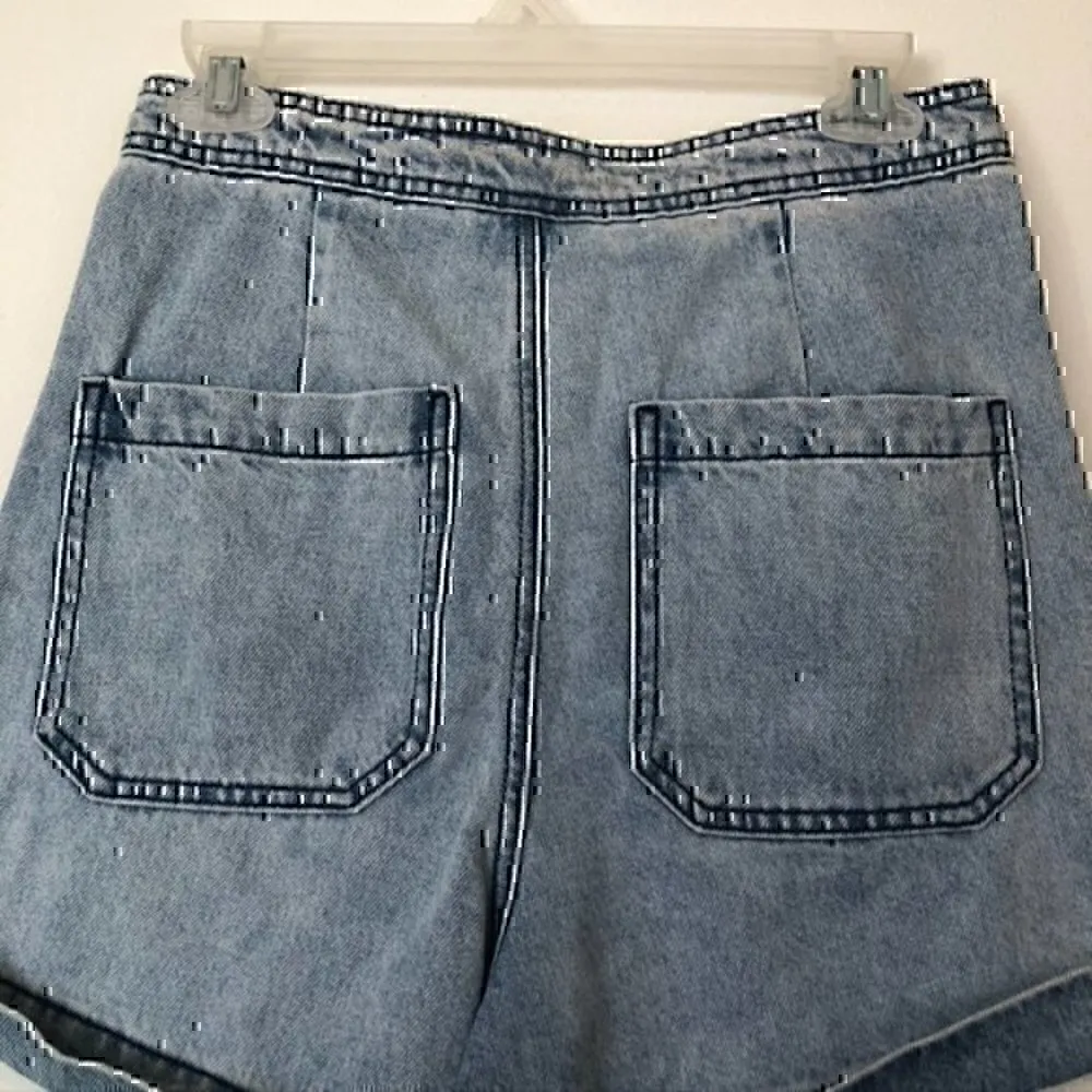 NEW NWT EVERY DILLARD'S High Rise Button Fly Cuffed Denim Shorts Light Wash 6 Blue - Image 9