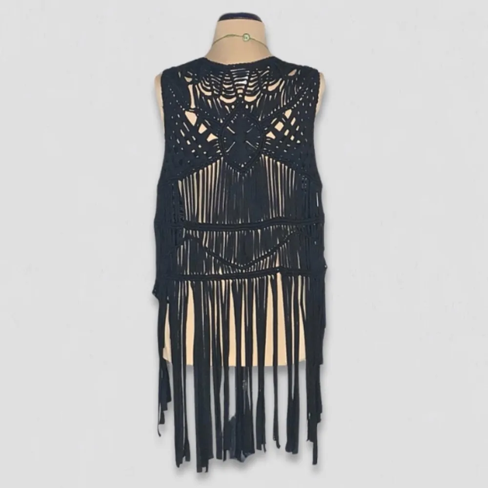 Daytrip Macrame Fringe Vest Black Open-Front Knit Size Medium - Image 2