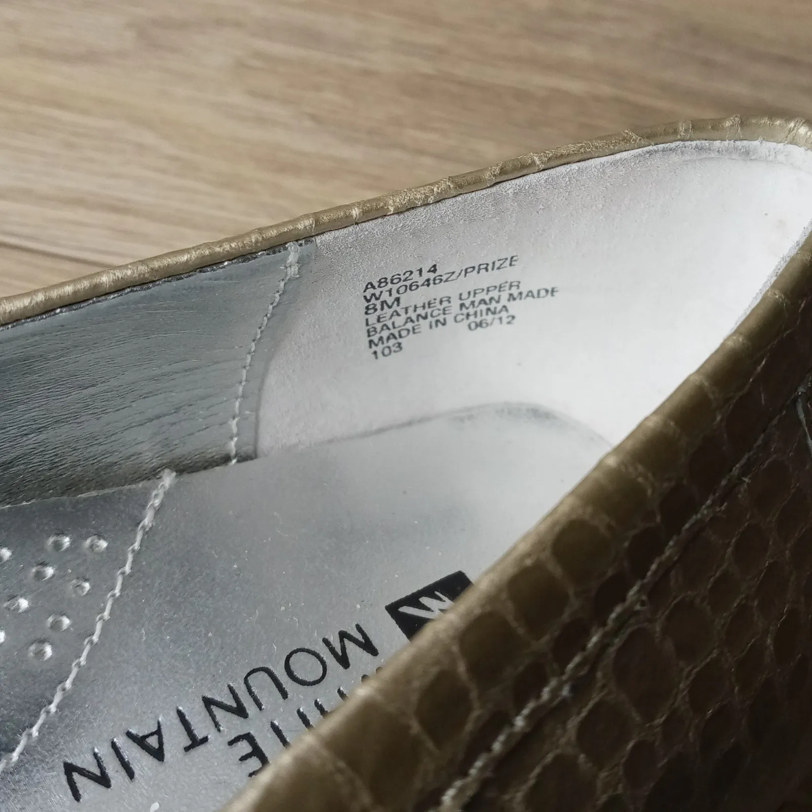 White Mountain Loafers Womens Gold Croc Embossed‎ Metallic Flats Size 8M - Image 9