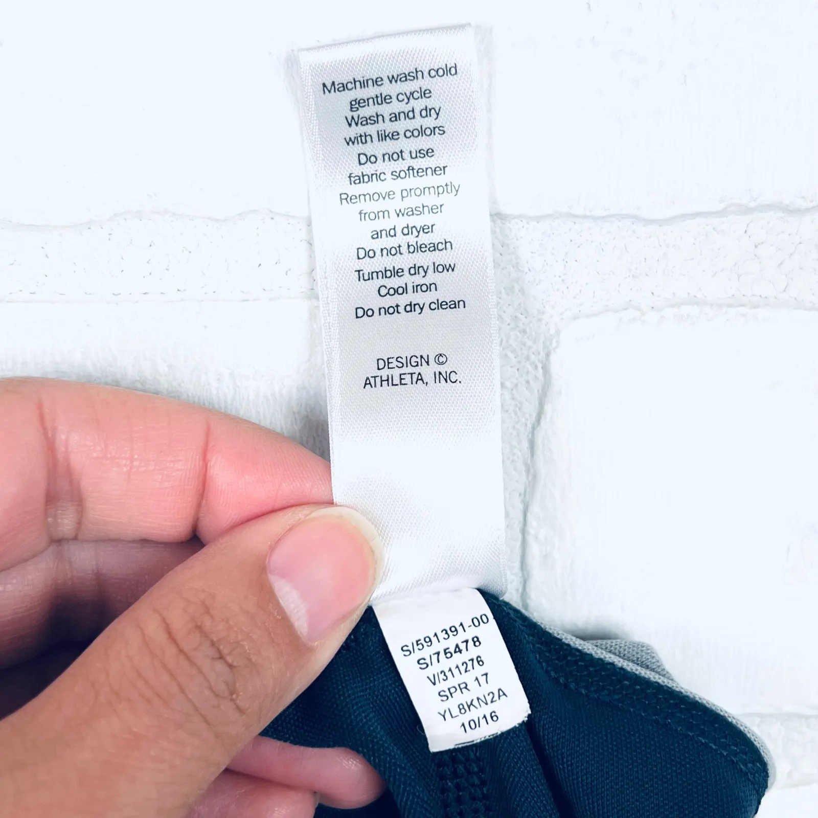 Athleta Geometric Print High Rise Workout‎ Leggings Stretch Medium - Image 12