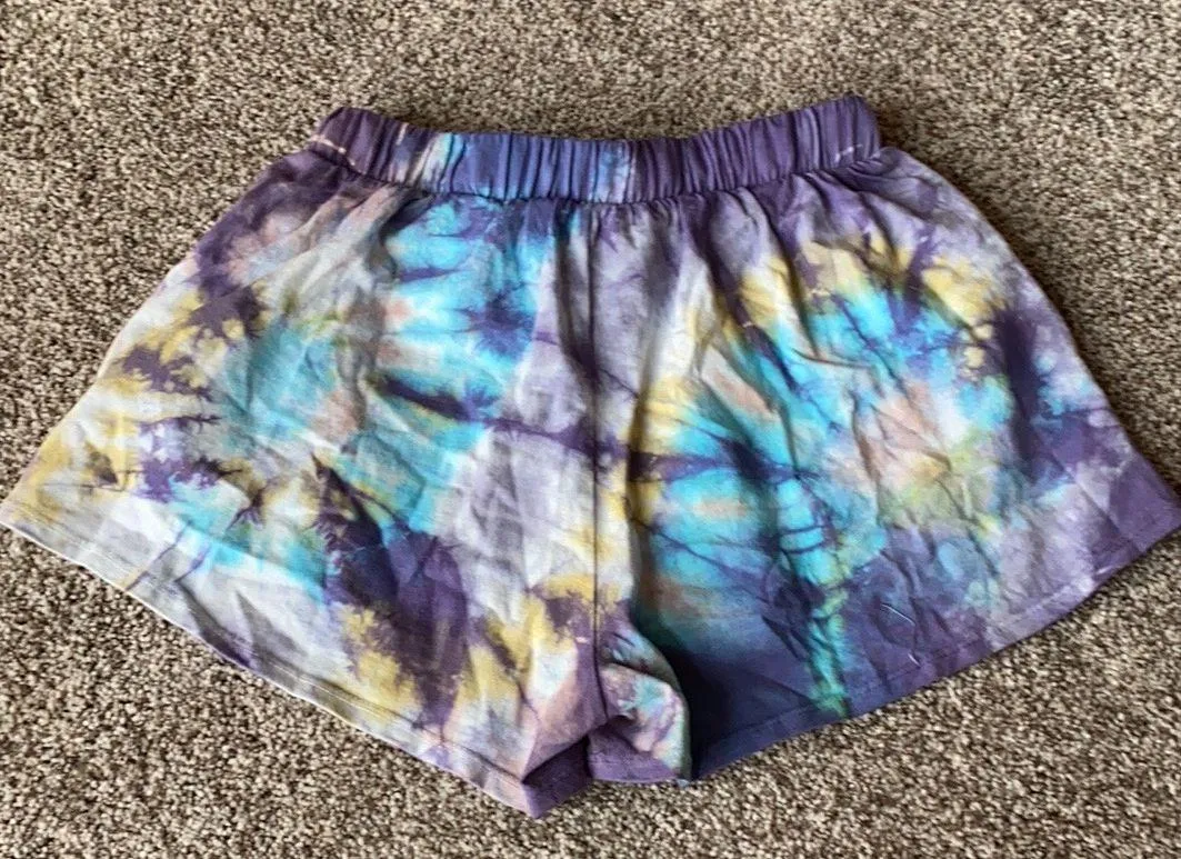 ASHBURY COTTON POCKETED TIE DYE SHORTS - Image 3