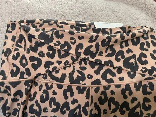 Cheetah Print Twist Leggings - Image 3