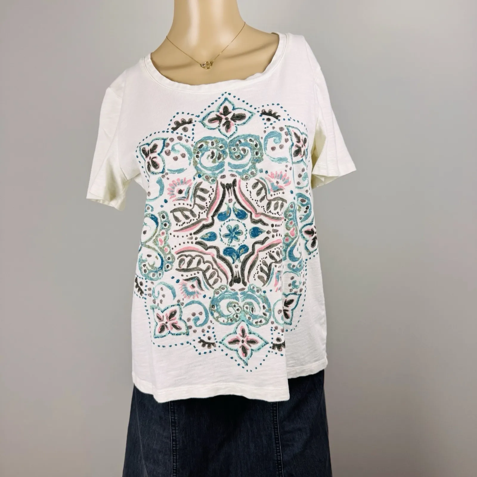 Coral Bay Woman's‎ SZ M 100% Cotton T-Shirt Bohemian Print Colorful Artsy - Image 2