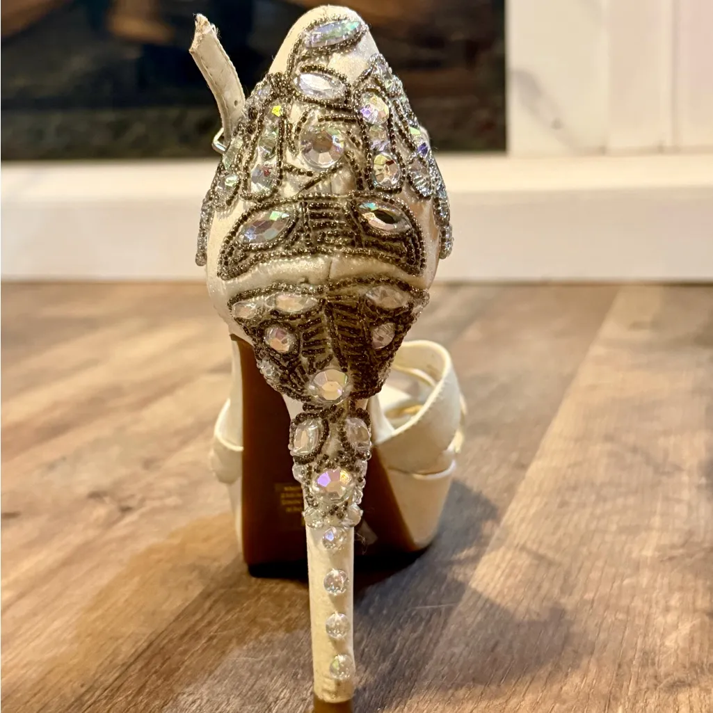 Gianni Bini Cream Embellished Rhinestone Stiletto Heels 4.5 Inches size 6.5 - Image 15