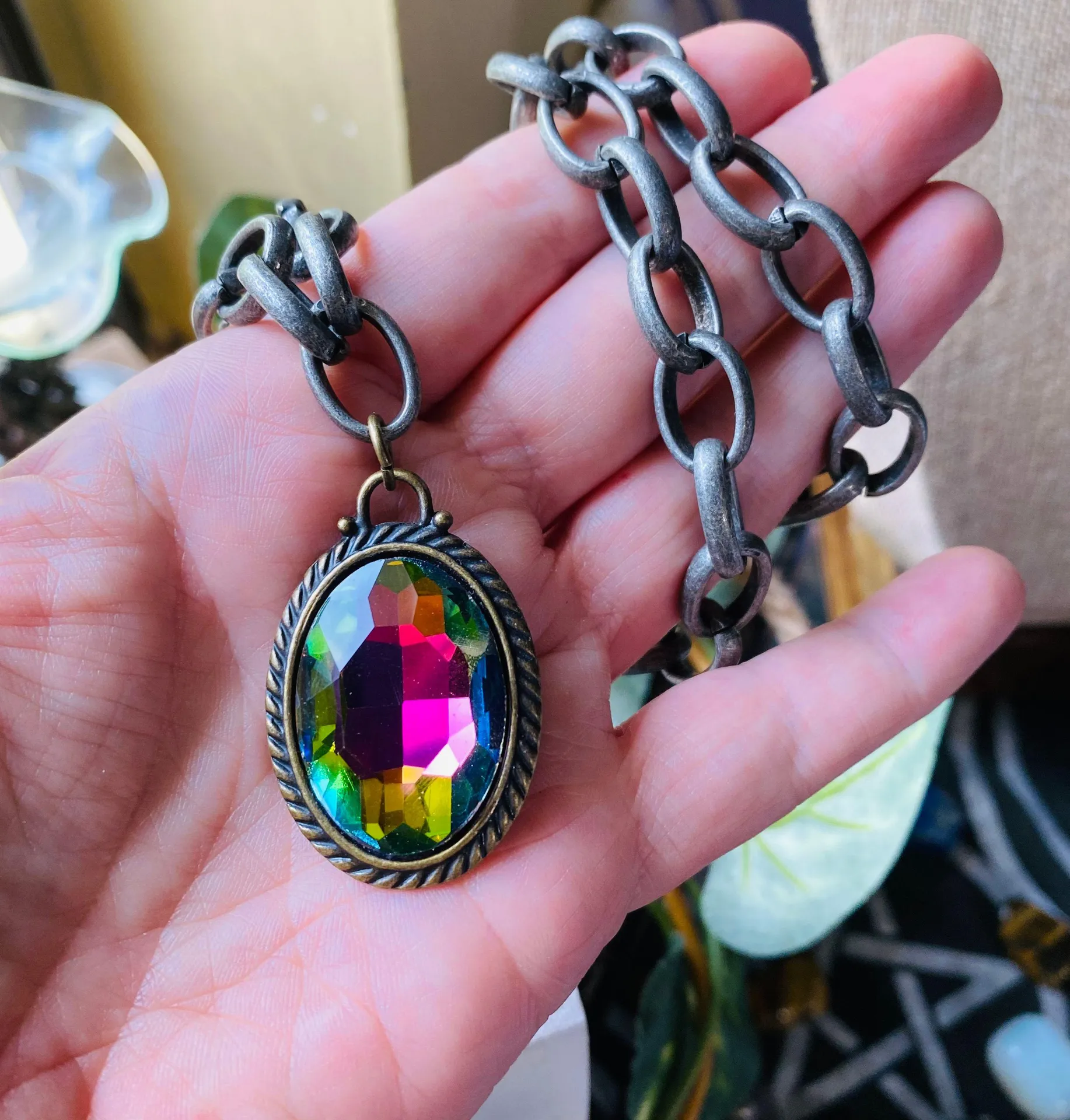 Retro Antique Cable Link Rainbow Rhinestone Necklace - Image 3