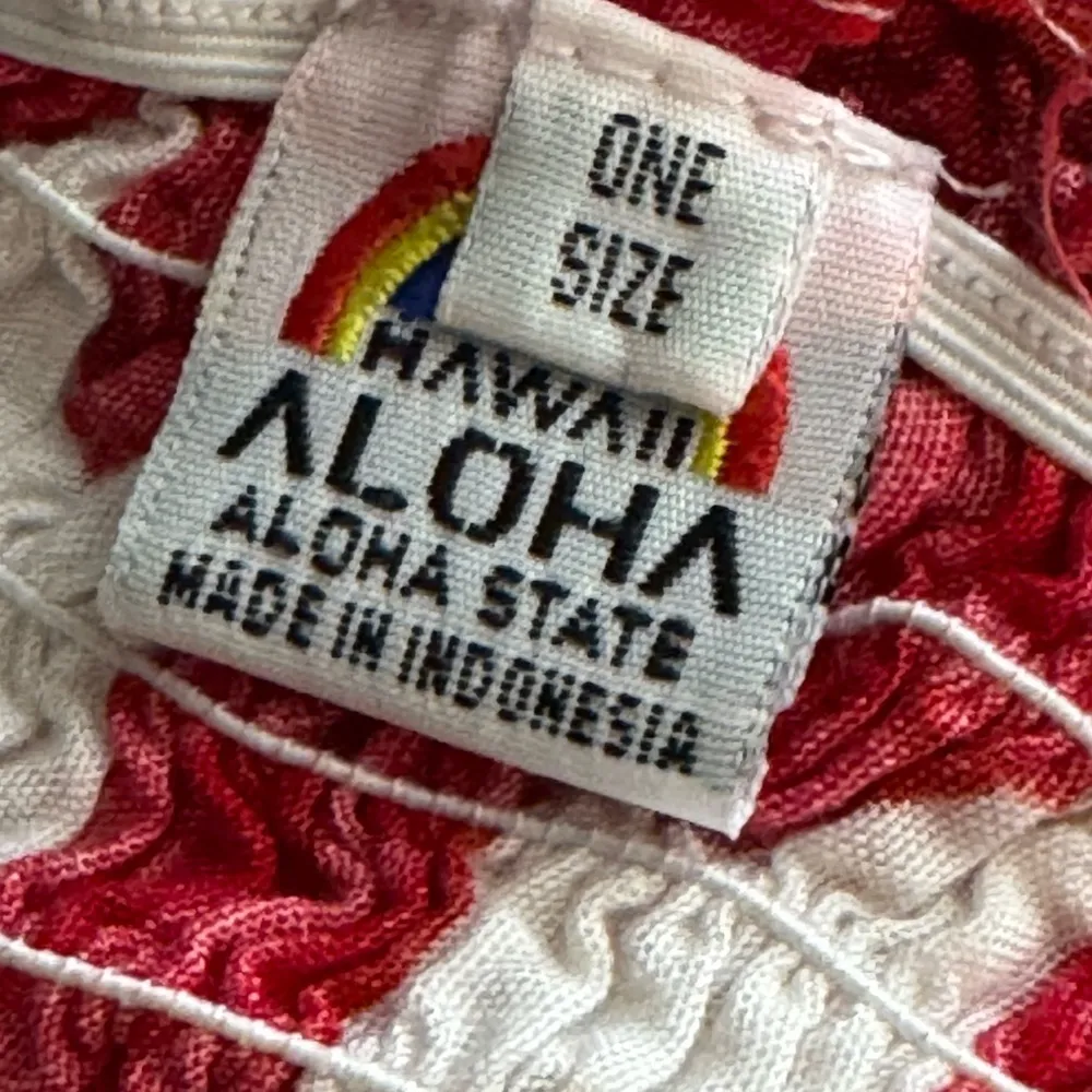 Hawaiian Red and White Shirred Short Sleeve Summer Dress Size undefined - Image 3