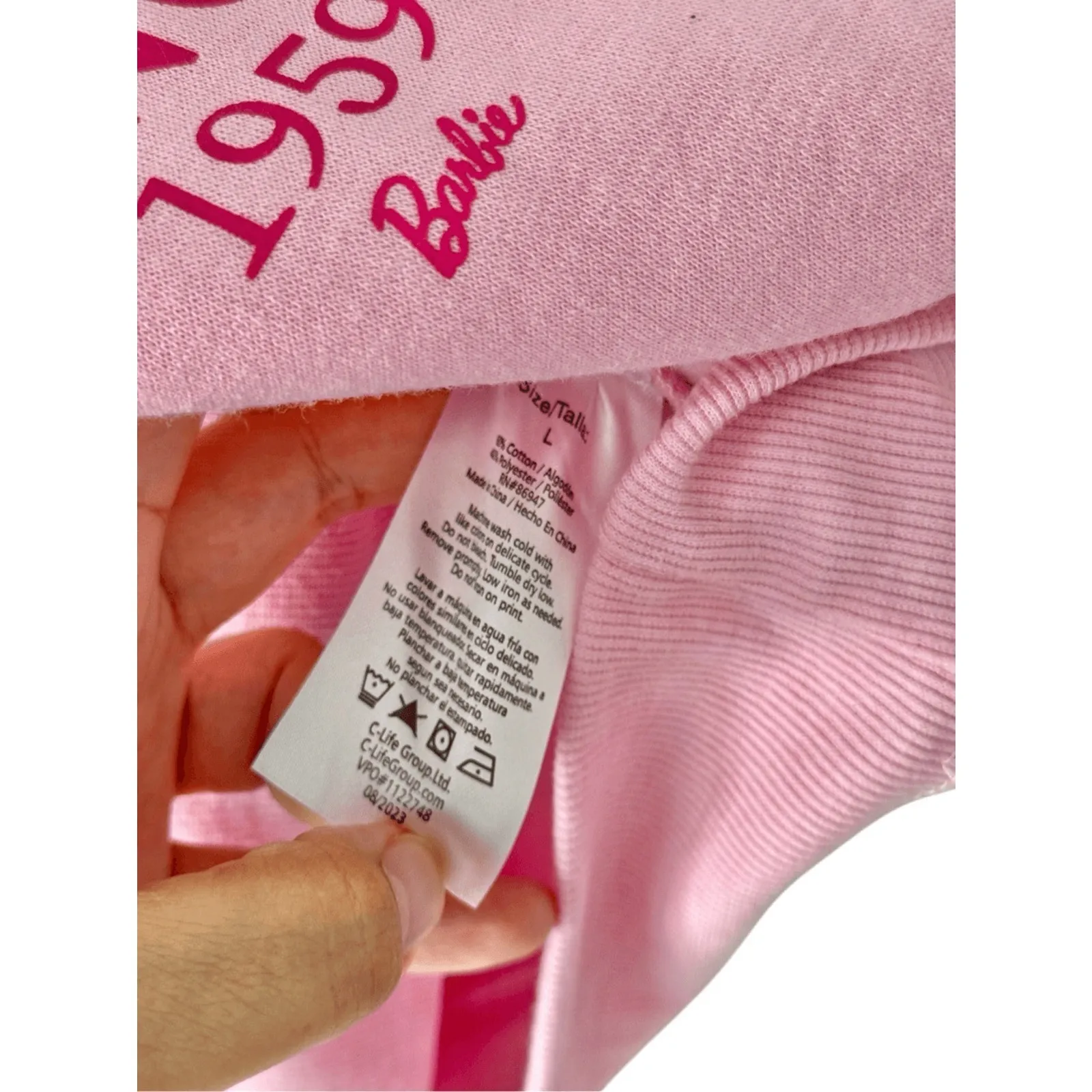 Barbie Sweatshirt Ski Club 1959 Size Large Pink Crewneck Graphic Cropped NEW - Image 7