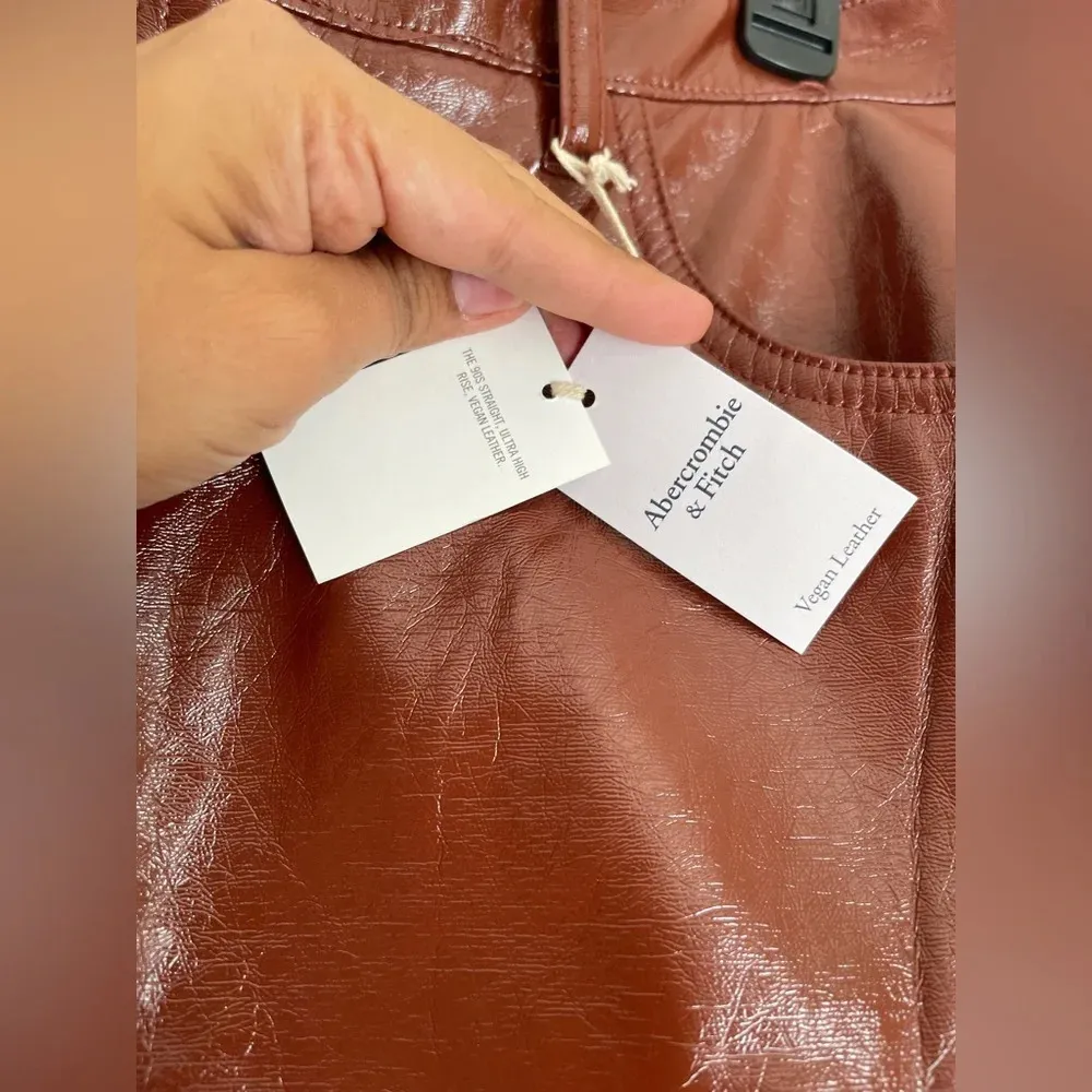 Abercrombie & Fitch The 90s Straight Ultra High Rise Faux Leather Pants Brown - Image 5