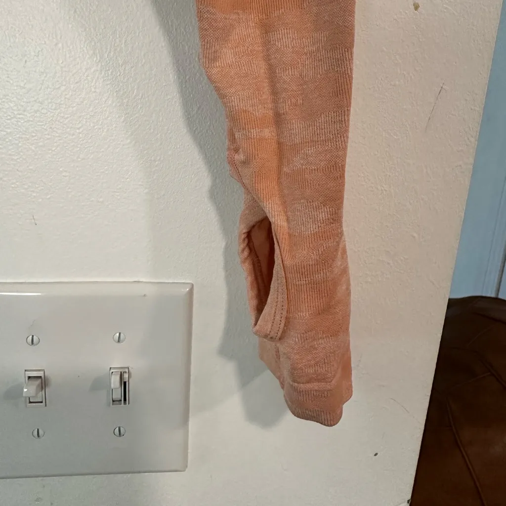 AYBL Evolve Seamless Long Sleeve Crop Top Peach Camo Womens Size Medium Gym - Image 5