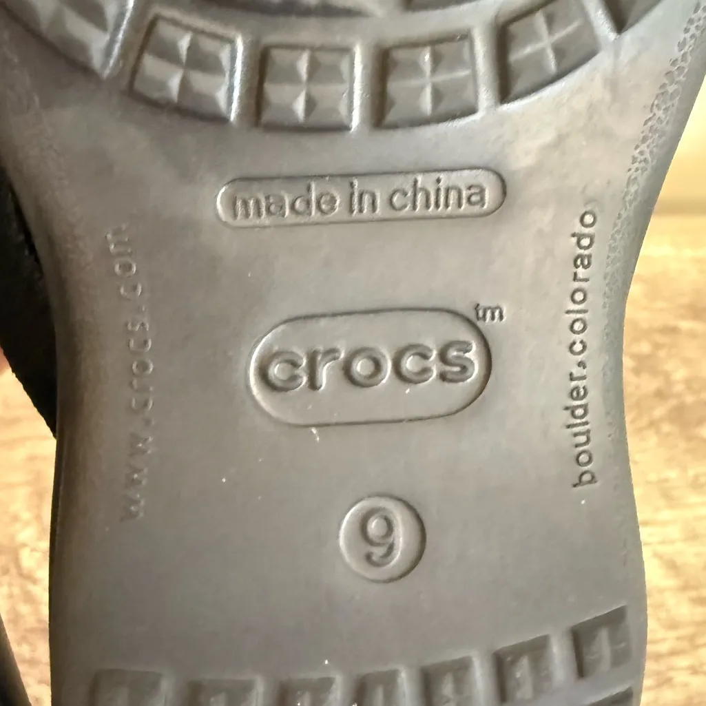 Crocs Thong Flip Flops Black Woman’s Size 9 - Image 6