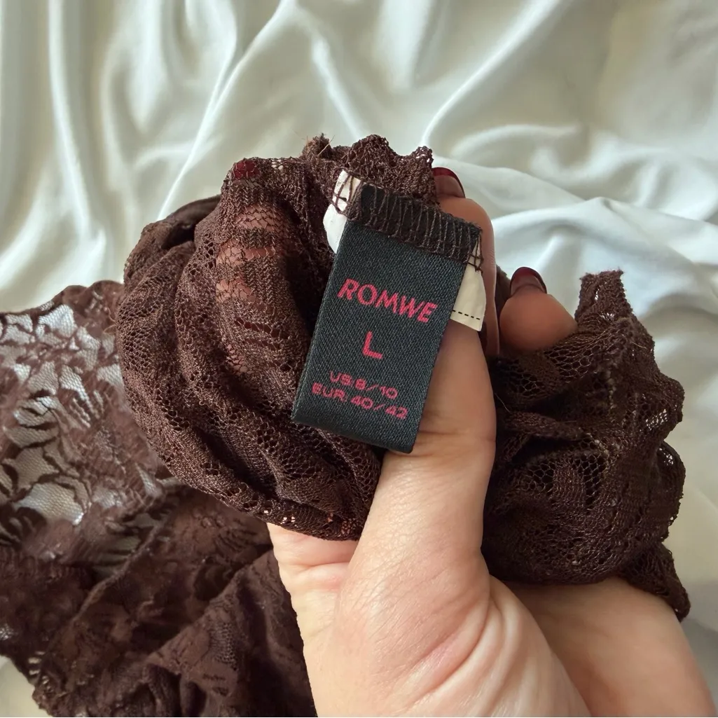 Romwe Brown Lace Halter Crop Top - Image 4