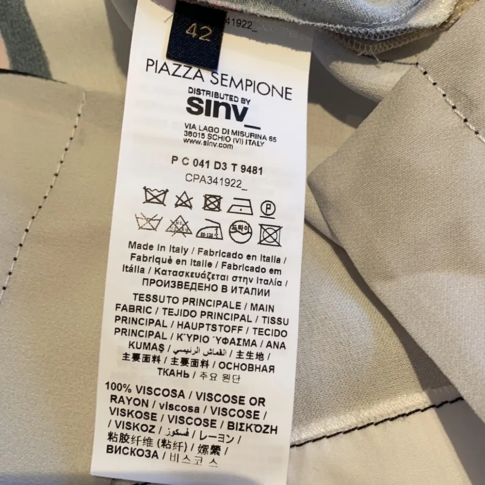 Piazza Sempione abstract gray pullover top size 6 - Image 7