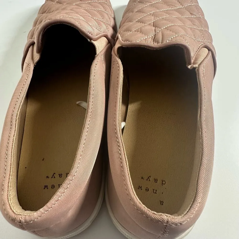 A New Day Women's Pink Quilted Slip On Sneakers Size 10 Casual Everyday - Image 4