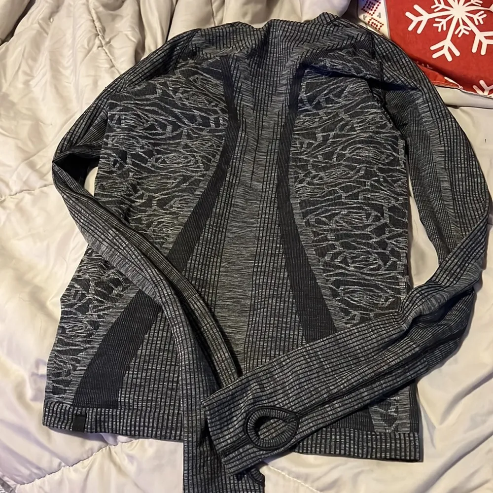 Restless long sleeve - Image 2