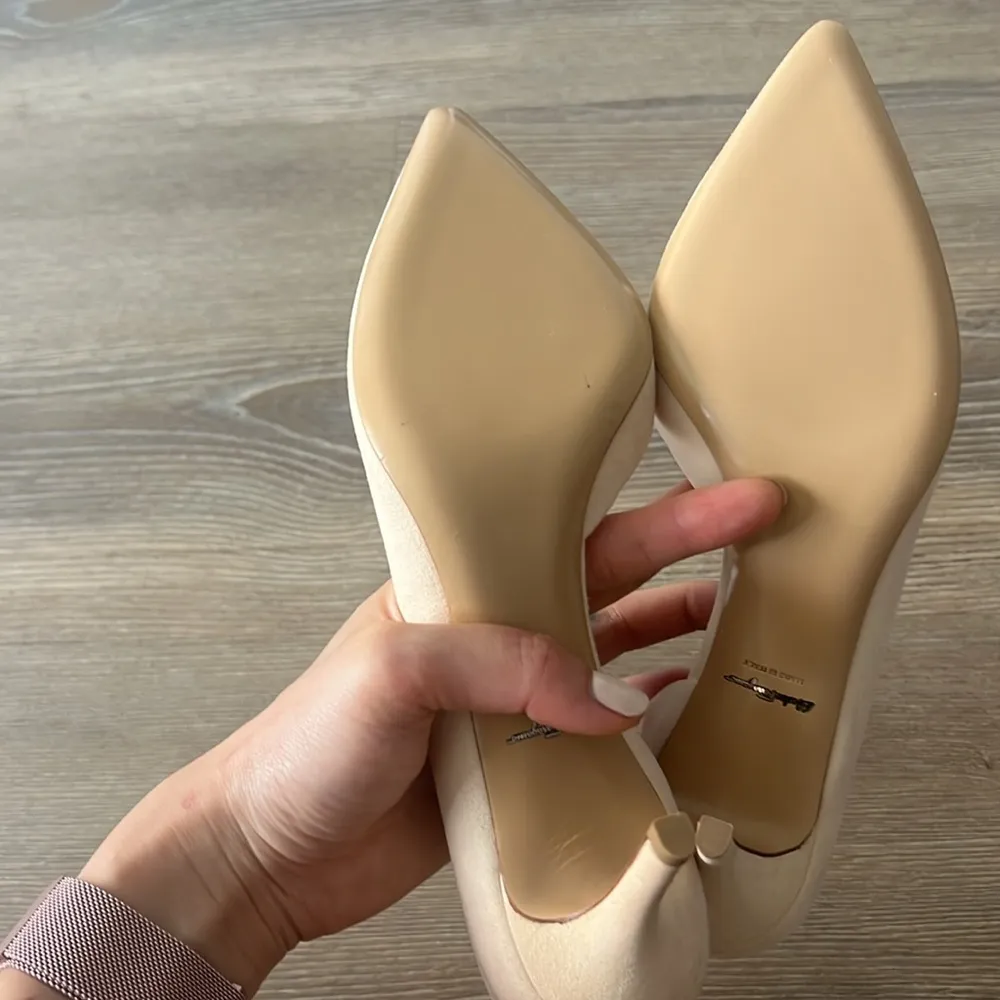 New Ferragamo nude suede d’orsay pumps - Image 3