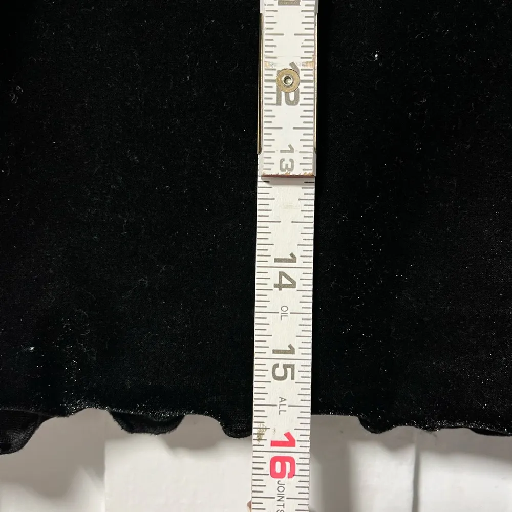 NWT Urban Outfitters out from under  velvet wrap v neck long sleeve top size XS - Image 6