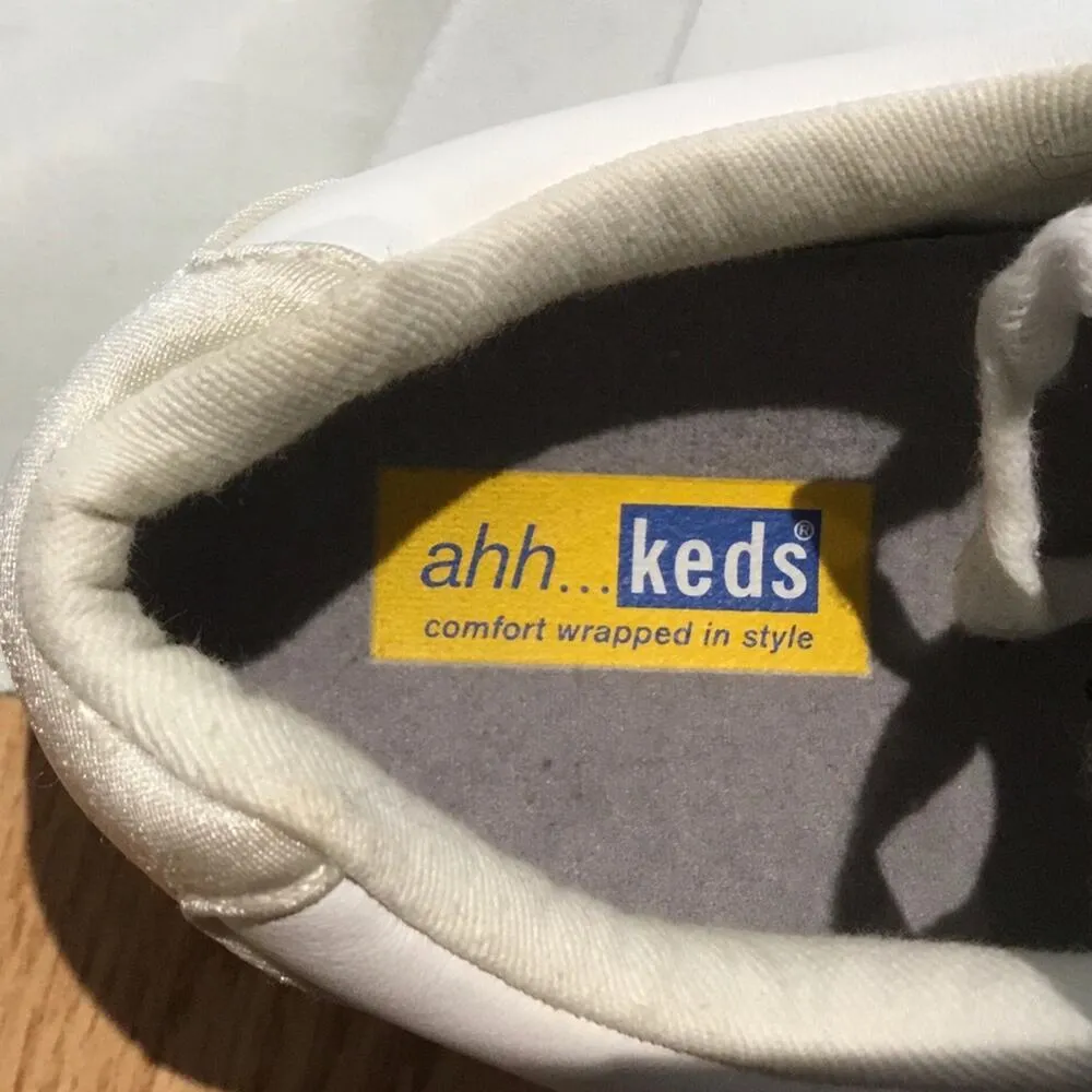 Keds Walking Woman’s Shoes Sz9.5 - Image 2