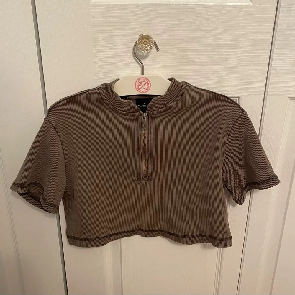 Urban Outfitters Green Half Zip Rib Knit Short Sleeve Tee - Image 2