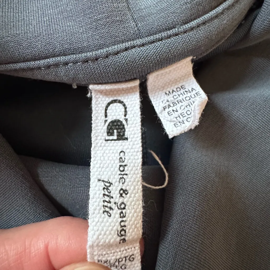 Cable & Gauge size PetiteXL women’s cowl neck top - Image 3