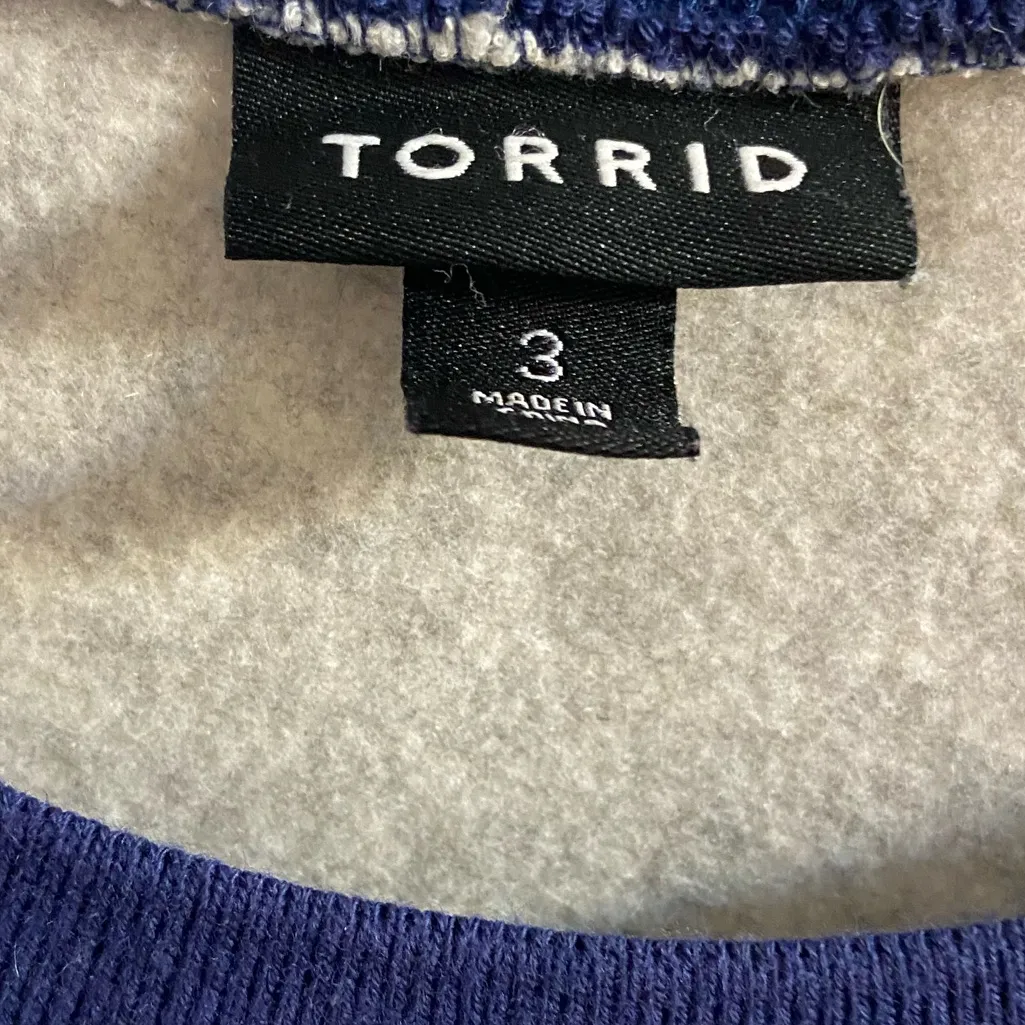 Torrid crewneck pullover sweatshirt grey navy blue deer novelty print 3X - Image 6