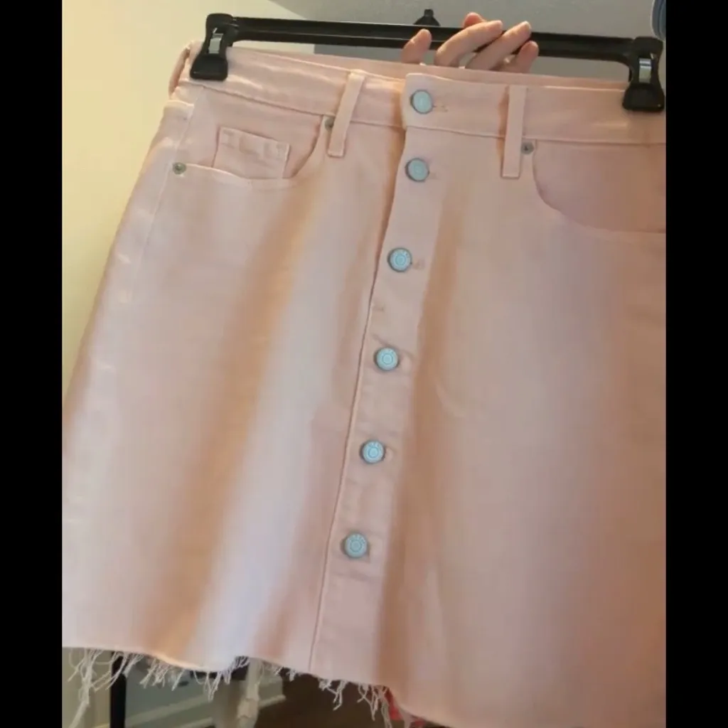 Old Navy  Pink Denim Skirt Jean Button Front Mini‎ Fray Hem Size 4 - Image 2