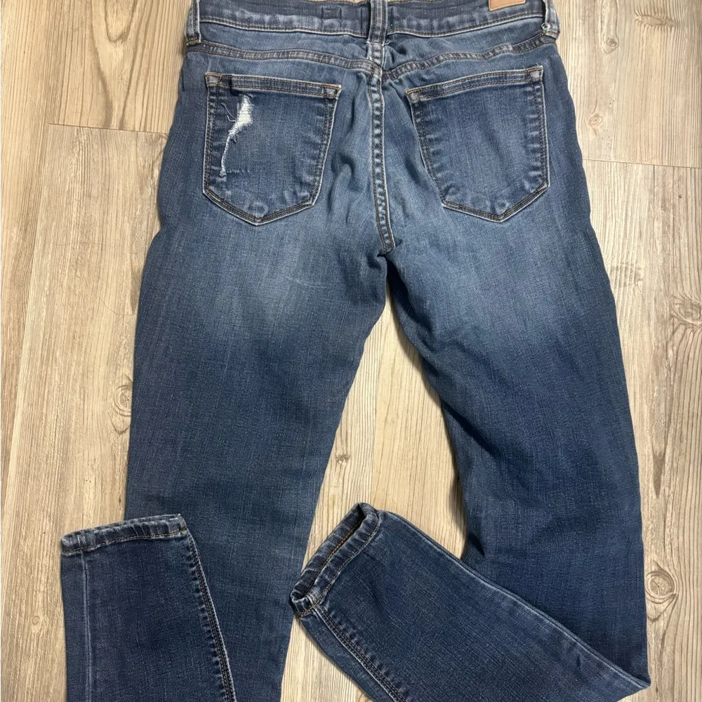 Sneak Peek Size 25 low rise skinny jeans - Image 2