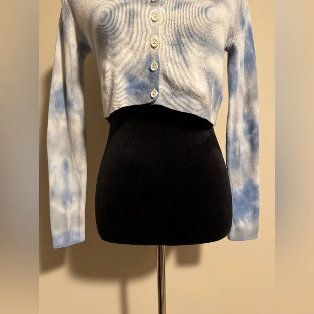 Handmade Brandy Melville Blue and White Tie Dye Button Down Long - Image 4