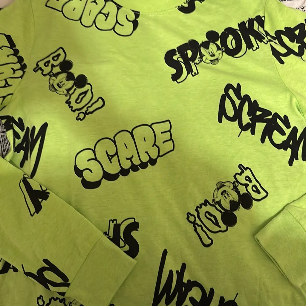 NWOT Spooky Mickey Tee - Image 3