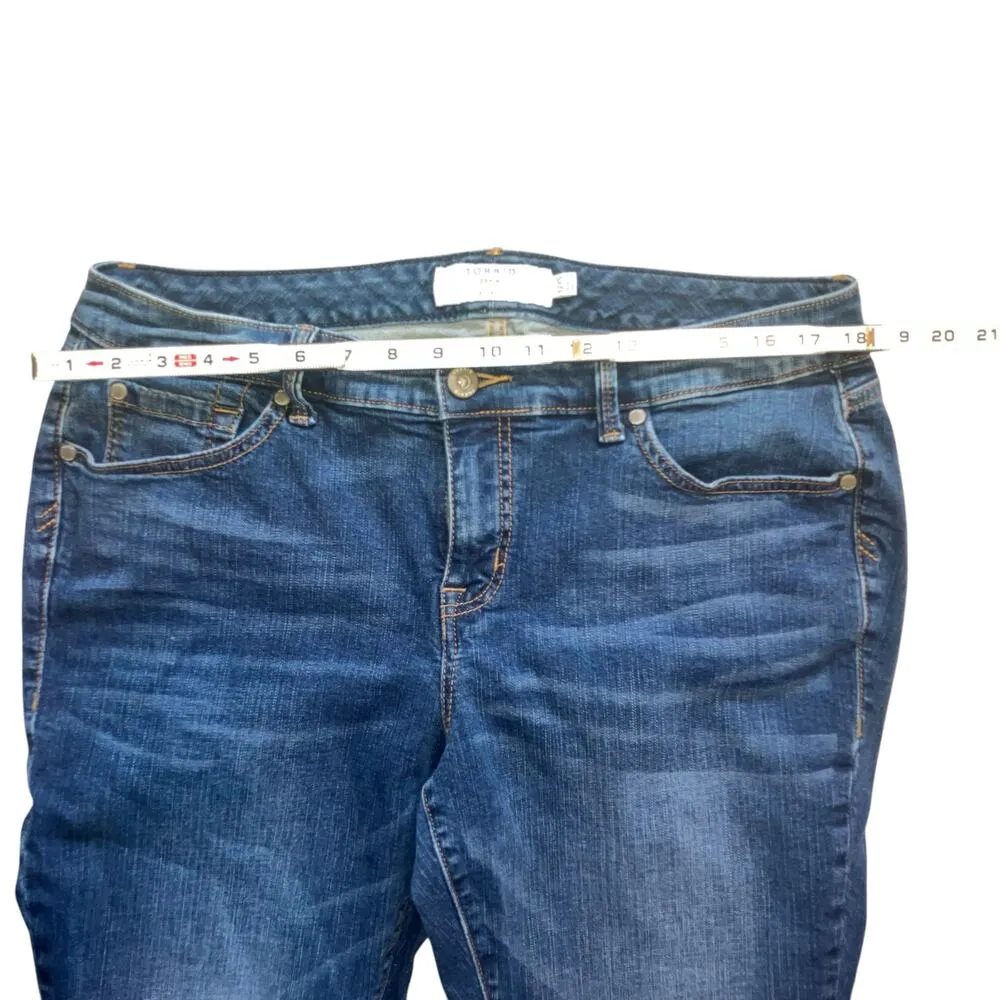 NWOT Torrid Boyfriend Straight Mid-Rise Medium Wash Jean-12 XS - Image 7