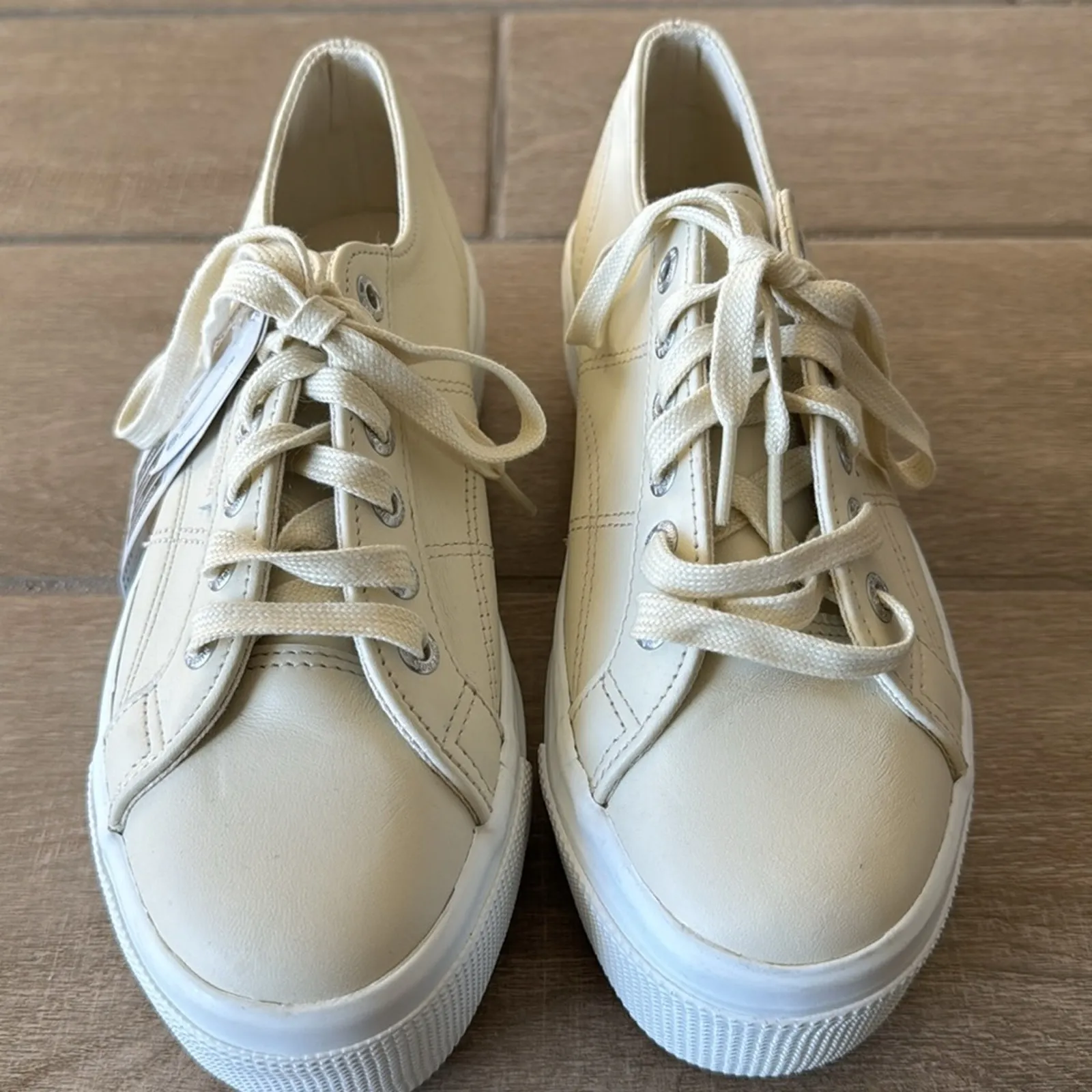 Superga Cream Leather Platform‎ Sneakers Size: 6.5 - Image 4