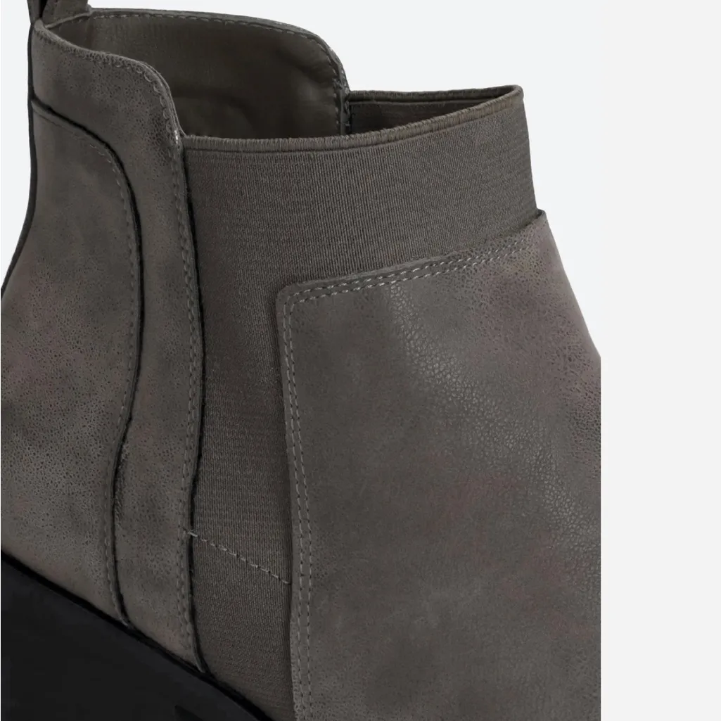 MIA  LUVLEY Boots. - Image 5