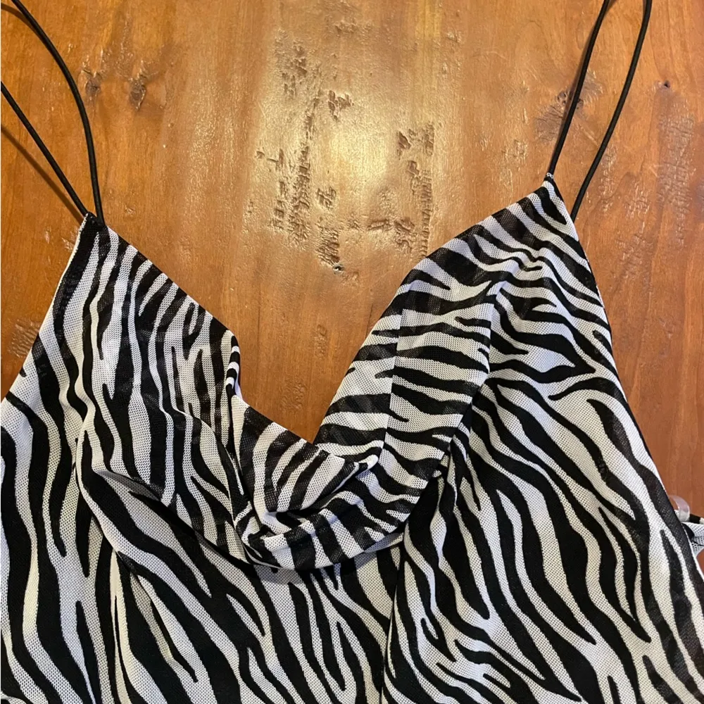 Wild Fable Size Small Fitted Bodycon Zebra Print Mini Dress - Image 5
