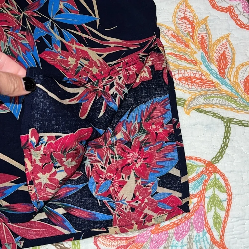 Umgee small/medium women's floral cover up with tasseled sleeve edges blue pink - Image 5