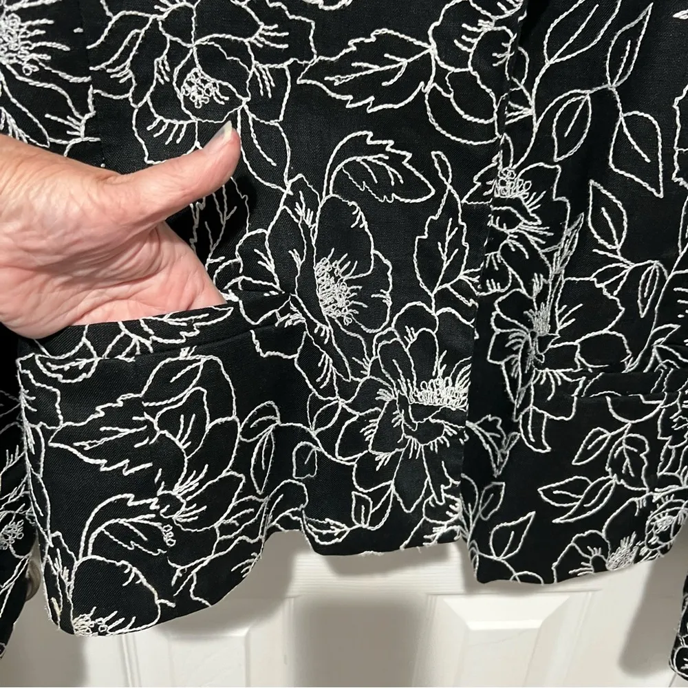 Jones New York Signature 100% Linen Black&White Floral Embroidered Jacket Sz 12 - Image 6