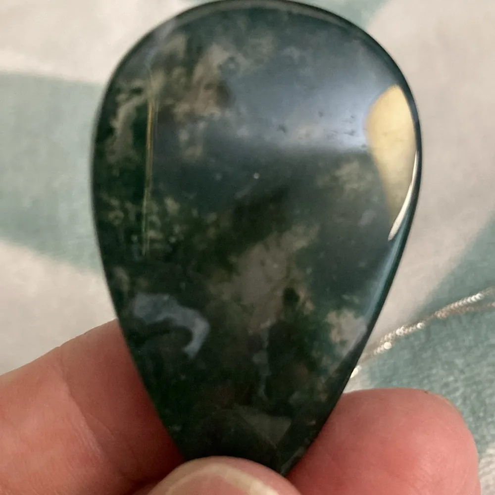 Moss Agate Crystal Necklace. NWOT on 18” Long 925 Silver Chain. Lots of moss - Image 3