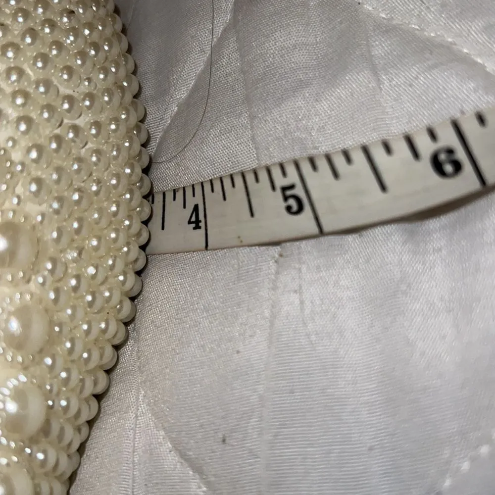 Gorgeous cream colored pearl flats with exquisite rhinestone design on top. New Size undefined - Image 10