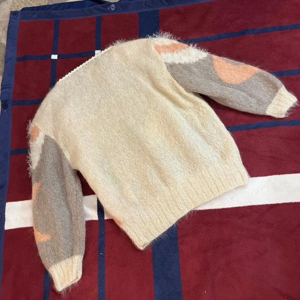 Melyna Vintage Style mohair hairy abstract neutral jumper scoop neck sweater
M - Image 4