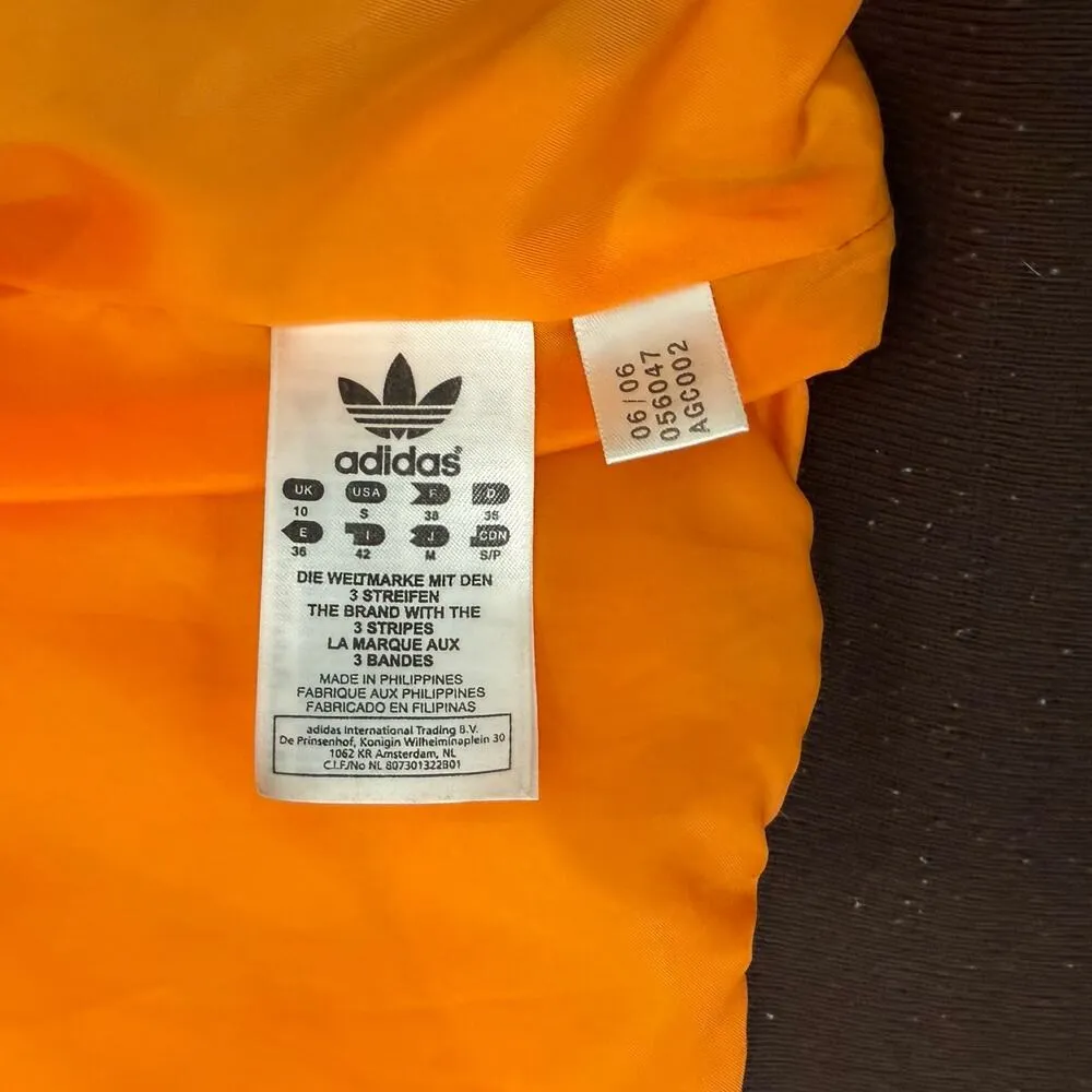 Adidas Brown Red Orange Chevron Embroidered Polar Bear Puffer Jacket size 38 / S - Image 5