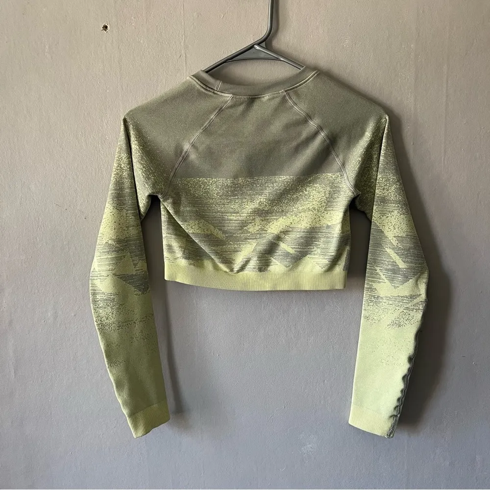 🛍️Gymshark Adapt Ombré Seamless Long Sleeve Size Small - Image 5